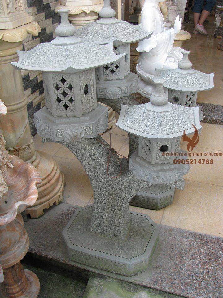 Đèn điêu khắc chế tác từ các khối đá tự nhiên của những nghệ nhân