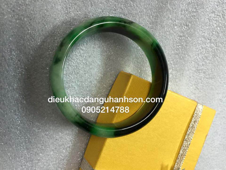 Vòng tay cẩm thạch vân xanh thiên nhiên