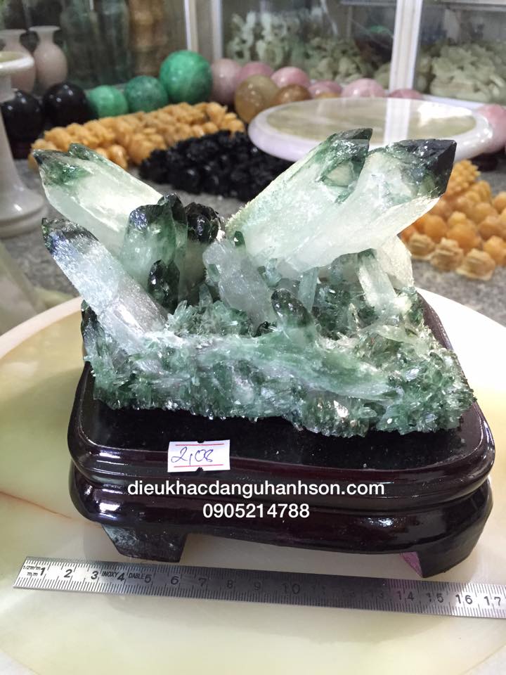 HANG ĐỘNG ĐÁ THẠCH ANH XANH