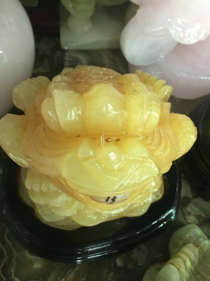 Thiềm thừ đá thạch anh vàng thiên nhiên VPTT02