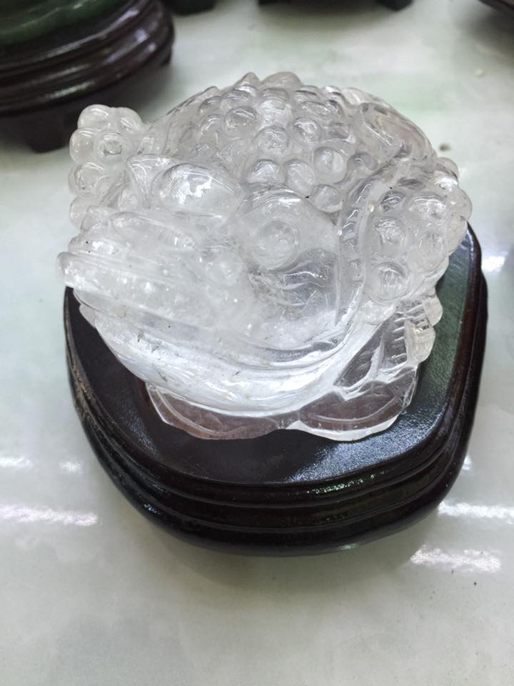 Thiềm thừ đá thạch anh trắng VPTT04