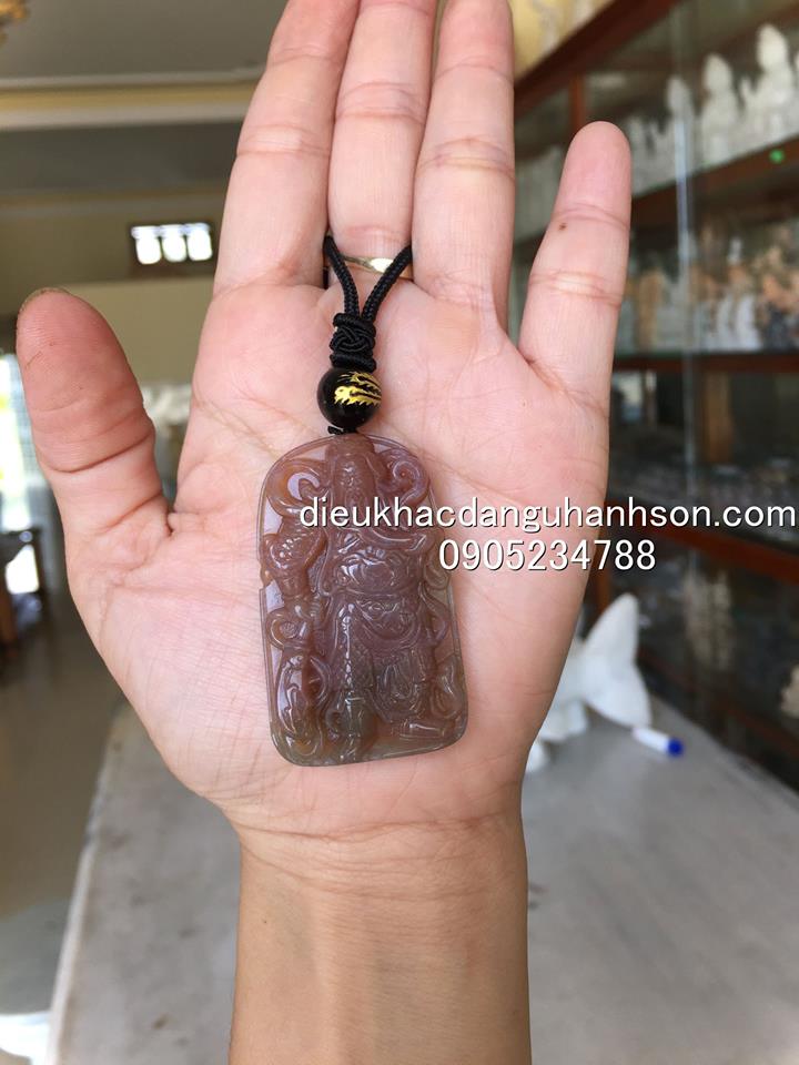 Mặt dây chuyền Quan công ngọc caxedon thiên nhiên QC09