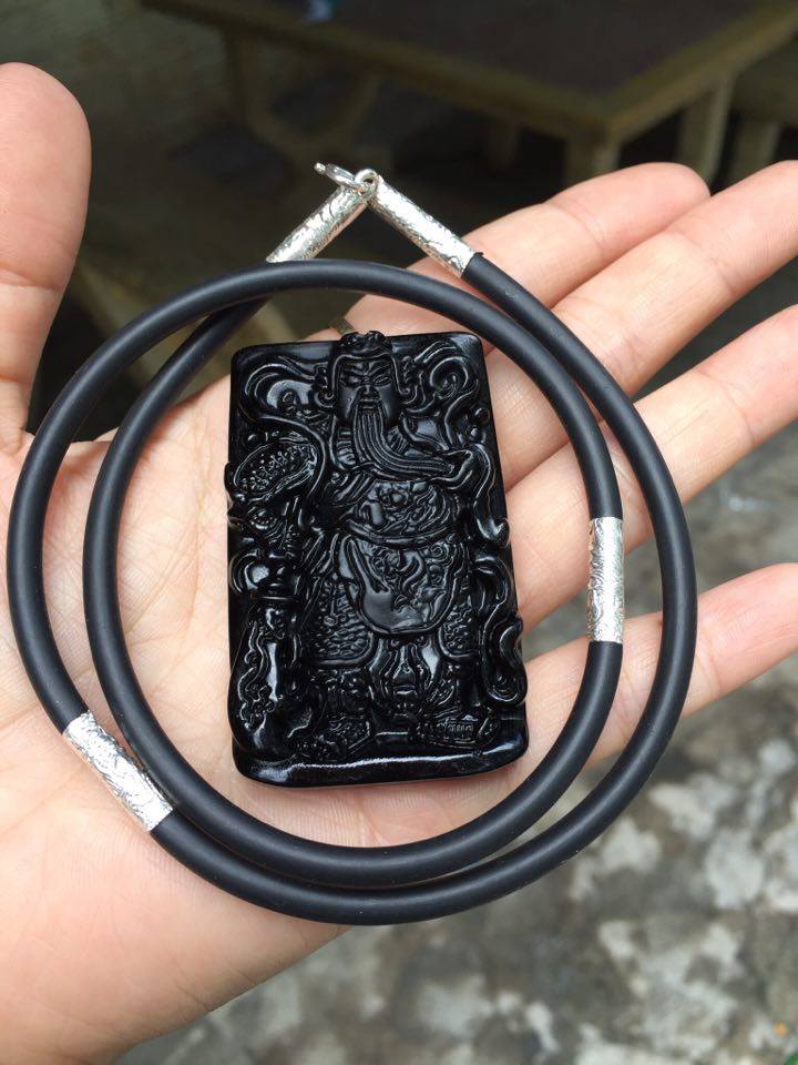 Mặt dây chuyền Quan công đá obisidian kèm dây da ốp bạc 4 khúc QC07