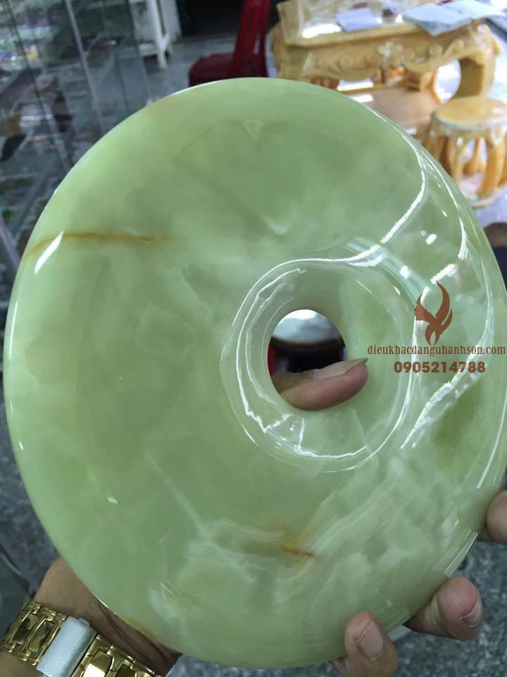 Đồng tiền phong thủy chế tác từ đá ngọc, đá thạch anh vàng, đá ngọc lưu ly cực đẹp