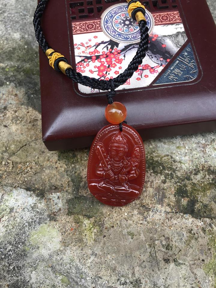 Phât Hư Không Tạng đá thạch anh mã não đỏ ( Sửu và Dần) HKT03