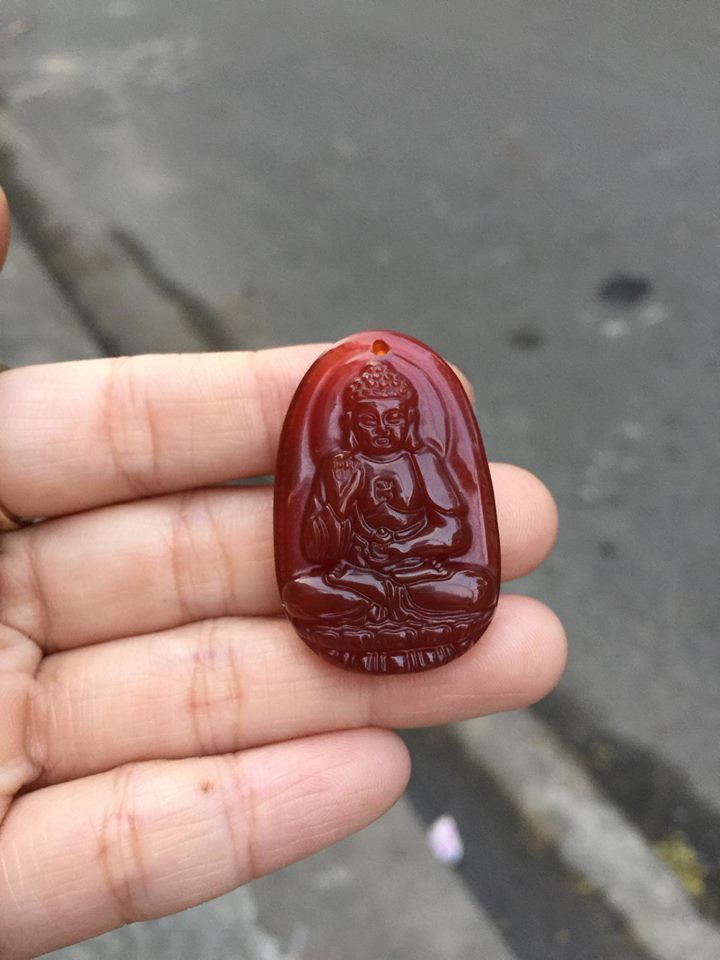 Mặt Dây Chuyền Phật A Di Đà Mã Não tự nhiên (Tuổi Tuất, Hợi) PBM20