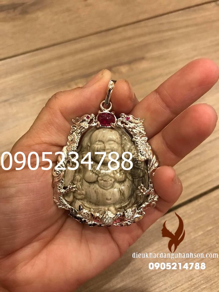Mặt phật di lặc đá gỗ hóa thạch thiên nhiên ốp bạc ta nguyên chất (Mã sản phẩm: DL75)