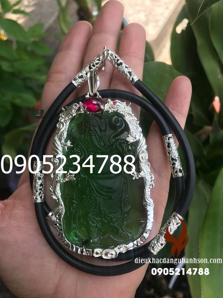 Mặt dây chuyền Quan công đá Đá Pha Lê Moldavite thiên nhiên ốp bạc nguyên chất kèm dây rồng (Mã sản phẩm: QC61)