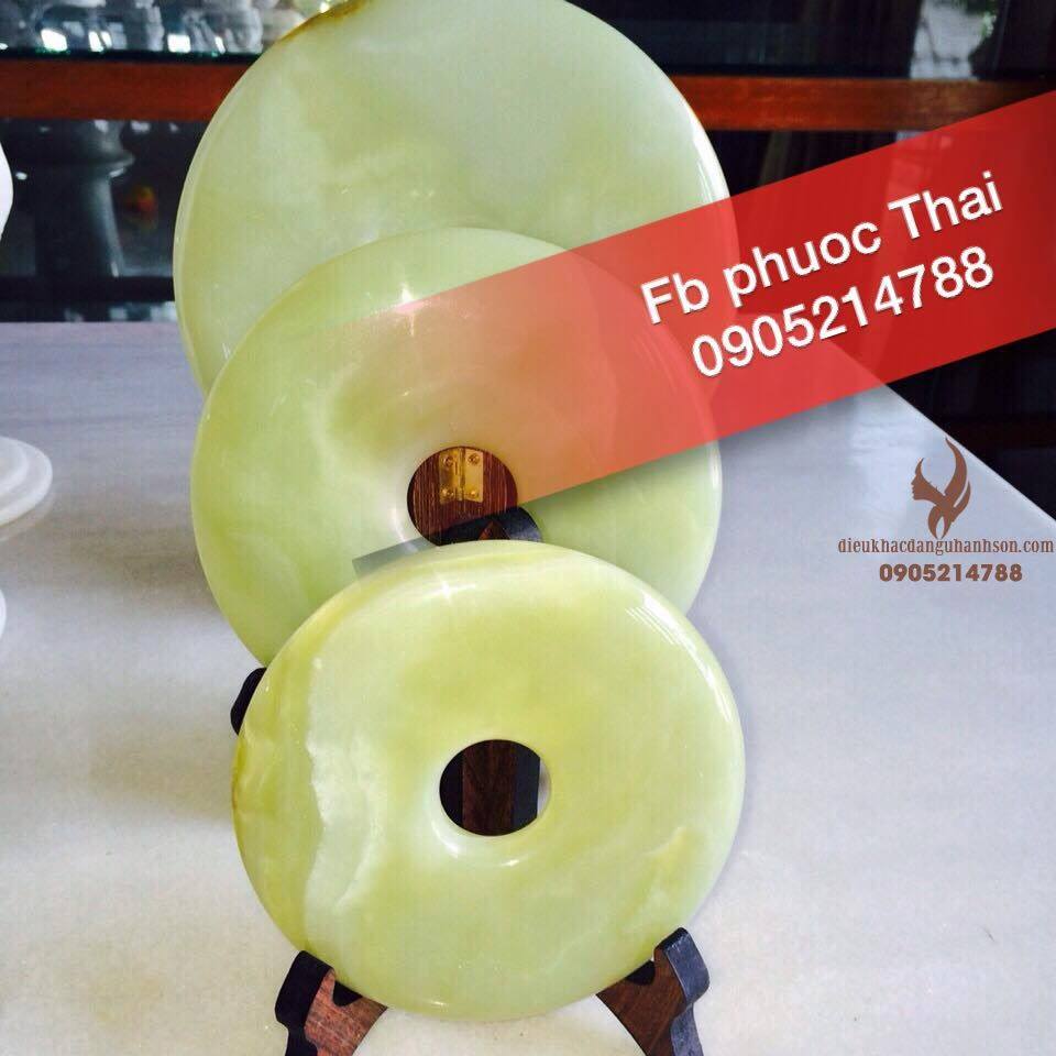 Đồng tiền phong thủy chế tác từ đá ngọc, đá thạch anh vàng, đá ngọc lưu ly cực đẹp