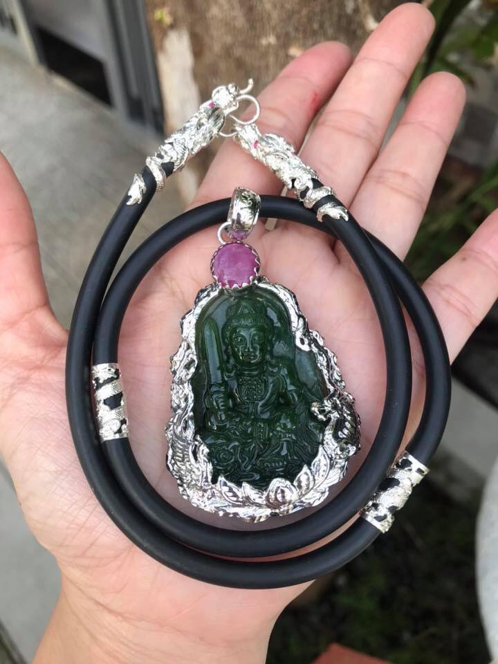 Phật  bản mệnh Bất động minh vương Nephrite canada thiên nhiên ốp vàng trắng thiên nhiên (Mã sản phẩm: PBM105)