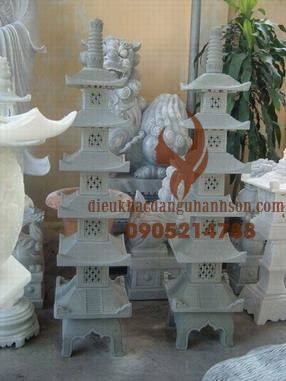 Đèn điêu khắc chế tác từ các khối đá tự nhiên của những nghệ nhân
