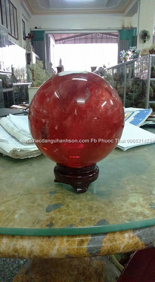 Quả cầu phong thủy thạch anh đỏ