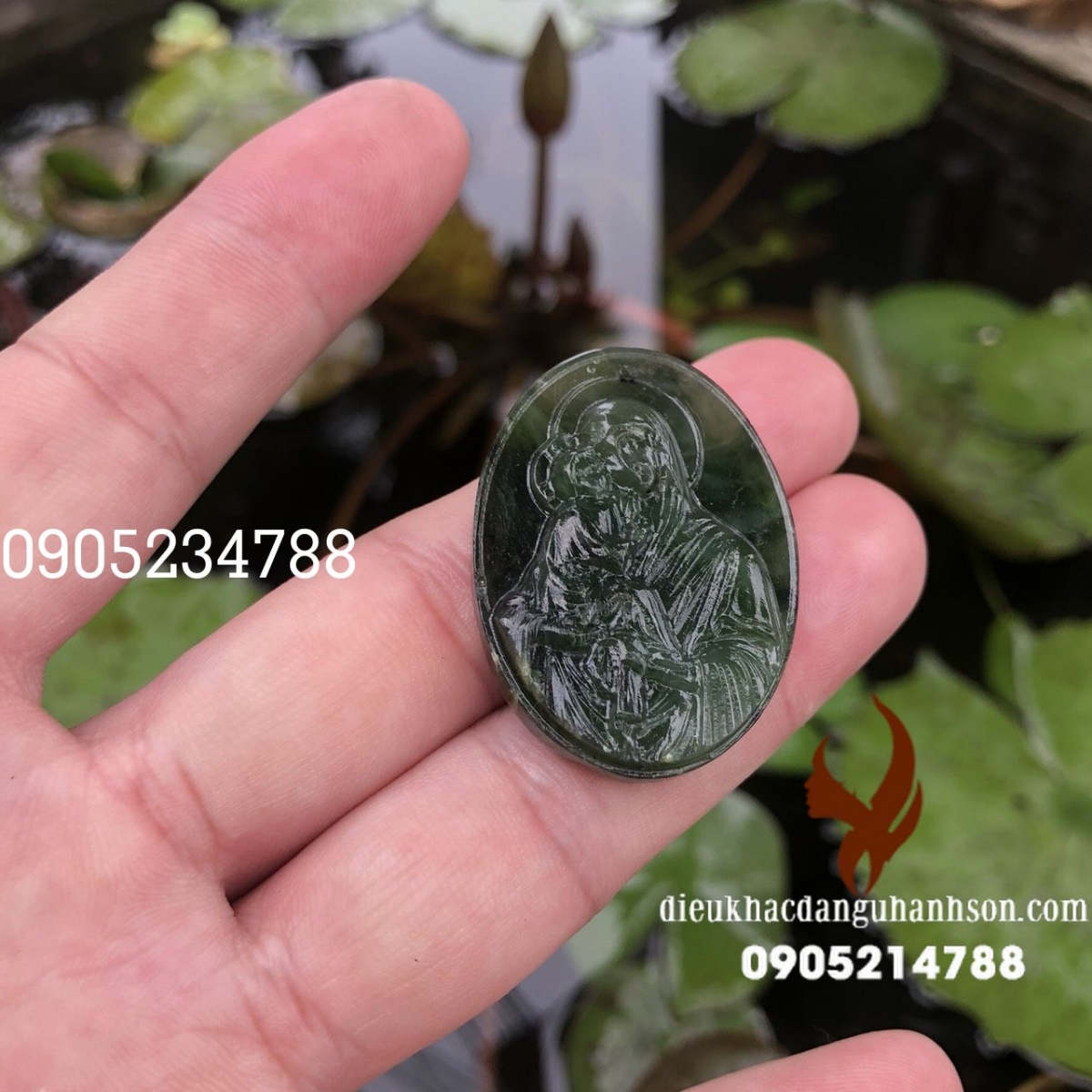 Mặt dây chuyền Đức mẹ bồng chúa Ngọc bích Nephrite thiên nhiên: CG20)