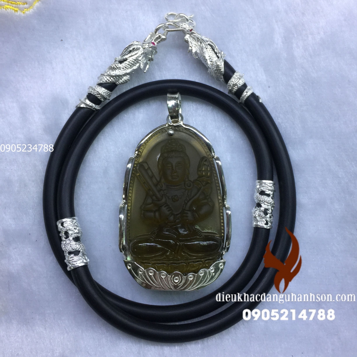 Phât Hư Không Tạng Ngọc thạch anh khói tự nhiên ốp bạc ta kèm dây ốp bạc 4 đốt  ( Sửu Và Dần) HKT15