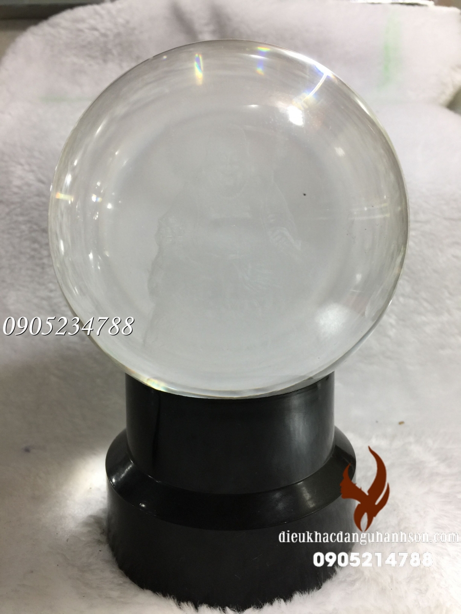 Quả cầu pha lê bắn 3D kèm đế đèn QC32