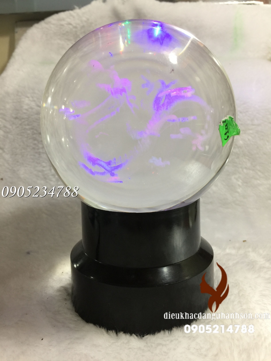 Quả cầu pha lê bắn 3D kèm đế đèn QC33