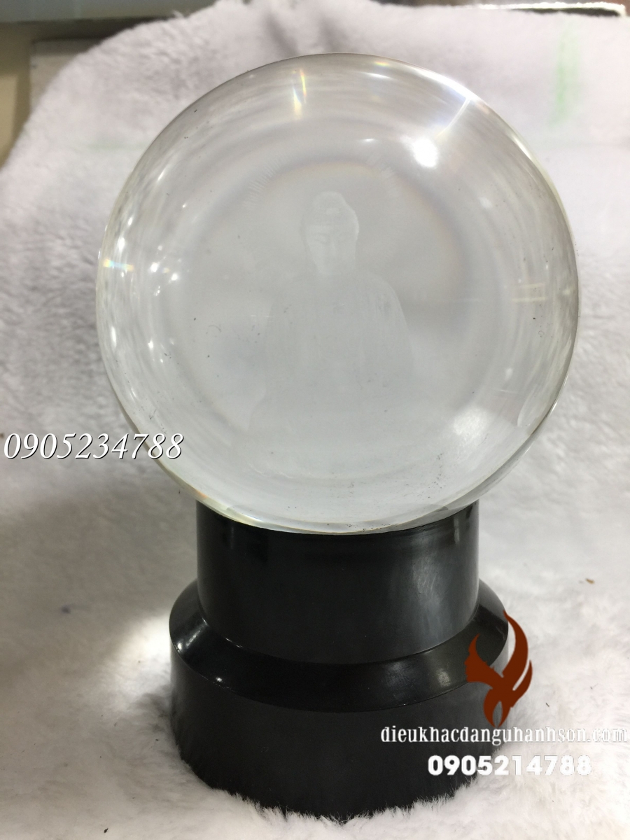 Quả cầu pha lê bắn 3D kèm đế đèn QC38