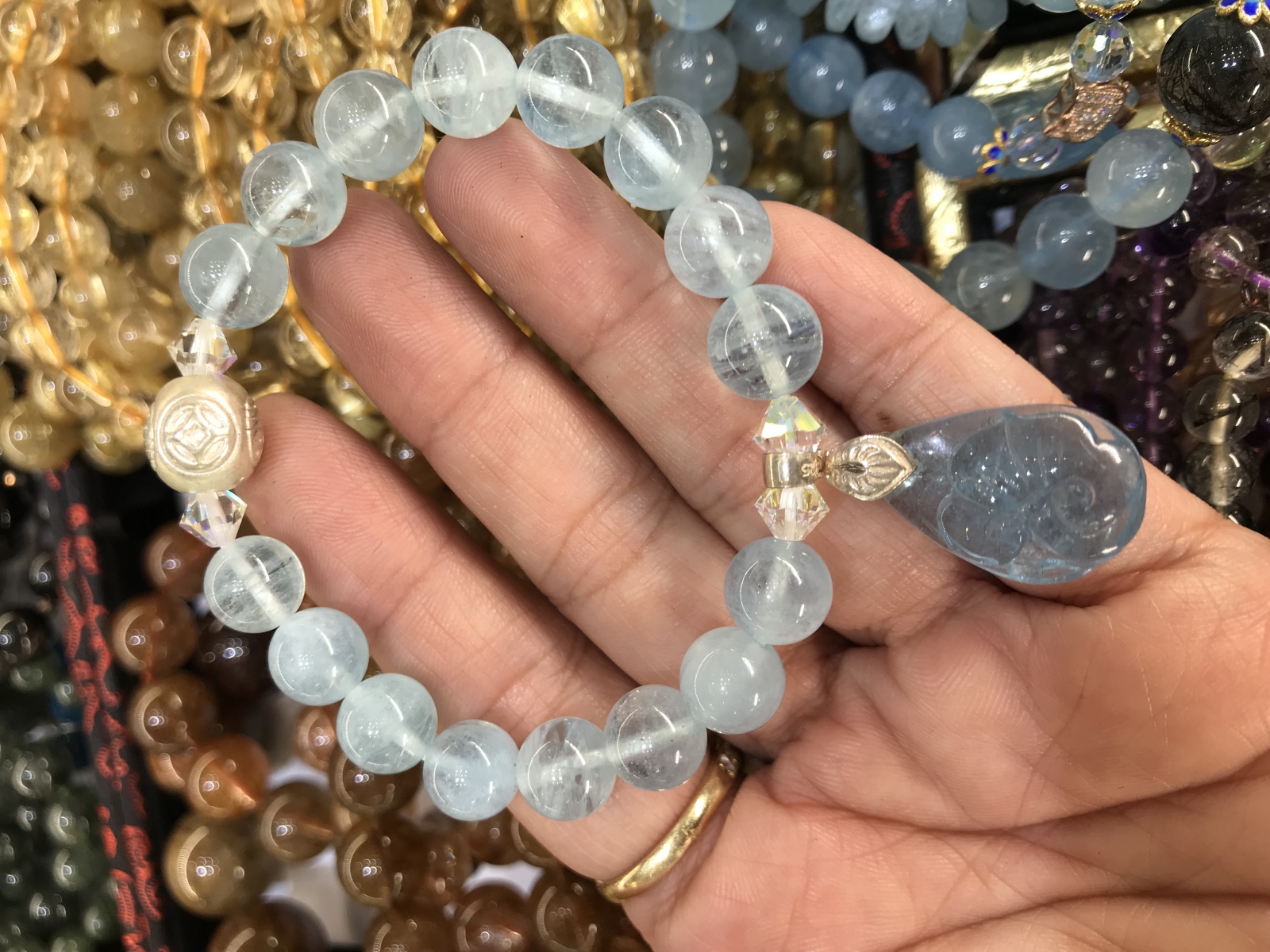 Vòng tay đá aquamarin thiên nhiên mix charm bạc ta (Mã sản phẩm: VT30)
