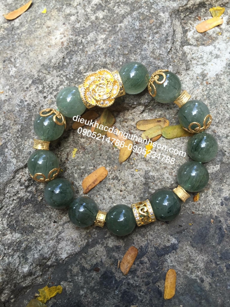 Vòng tay thạch anh tóc xanh tự nhiên mix charm vàng tây 10k VTPKV02