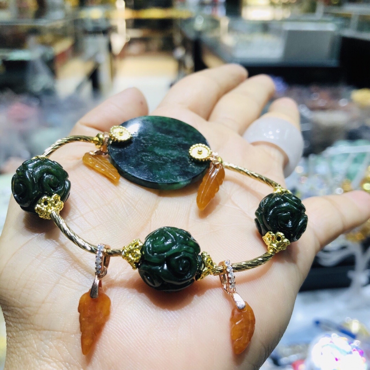 Vòng tay Ngọc cẩm thạch mix charm  (Mã sản phẩm: VTPKV05)