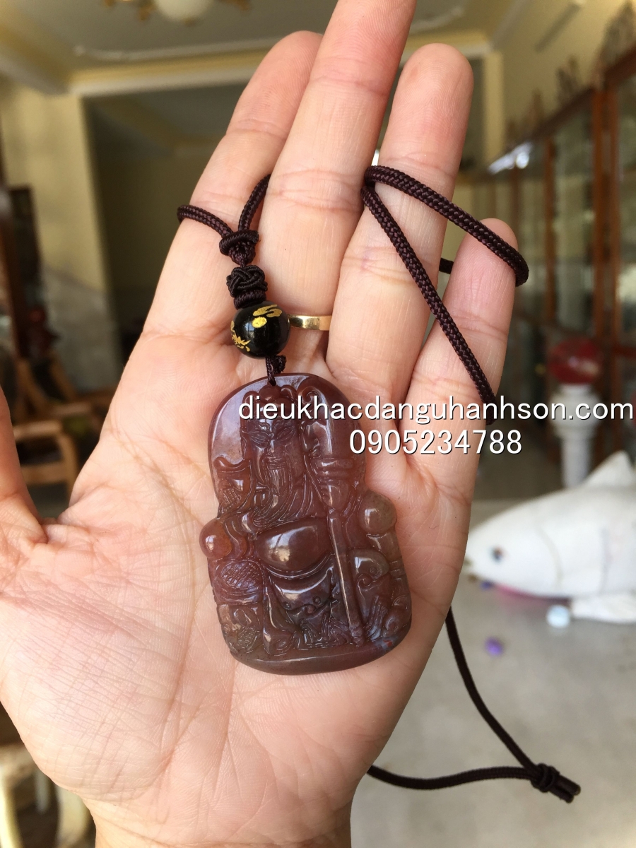 Mặt dây chuyền Quan công ngọc caxedon thiên nhiên QC11