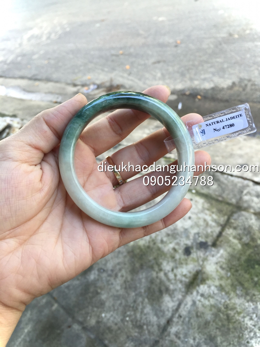 Vòng tay bản liên ngọc cẩm thạch thiên nhiên kèm chứng thư kiểm định đá quý của PNJ VTBL31
