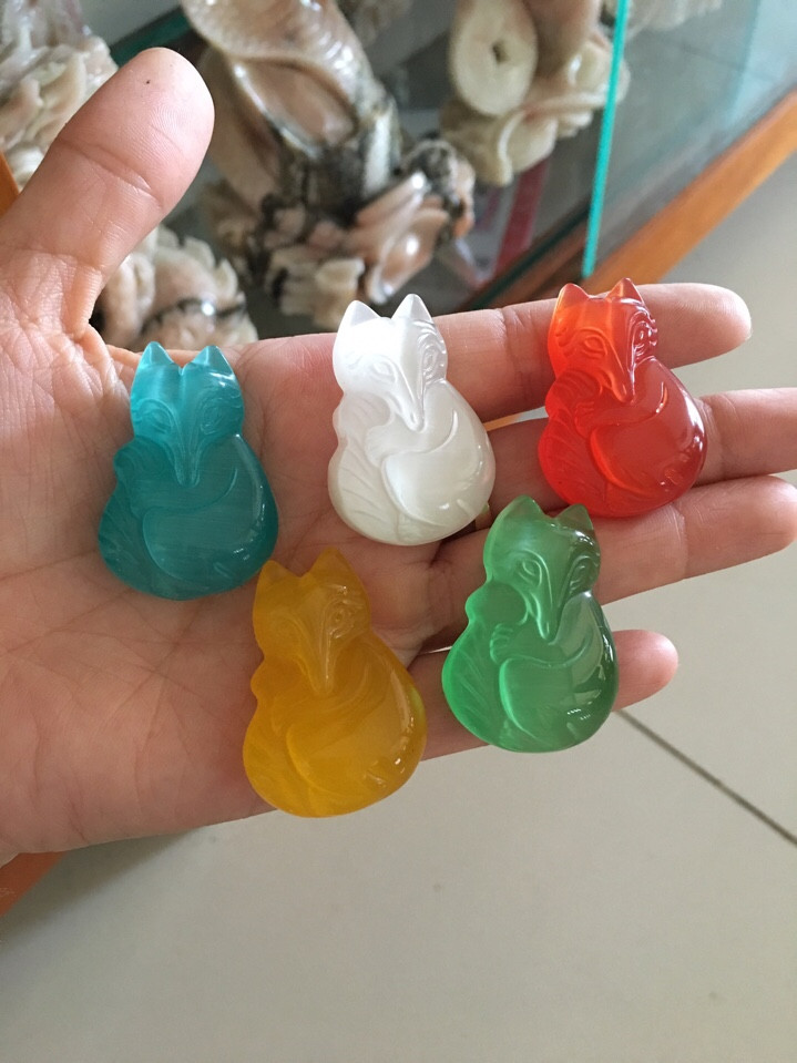 Mặt dây chuyền hồ ly khắc 9 đuôi đá mắt mèo HL03