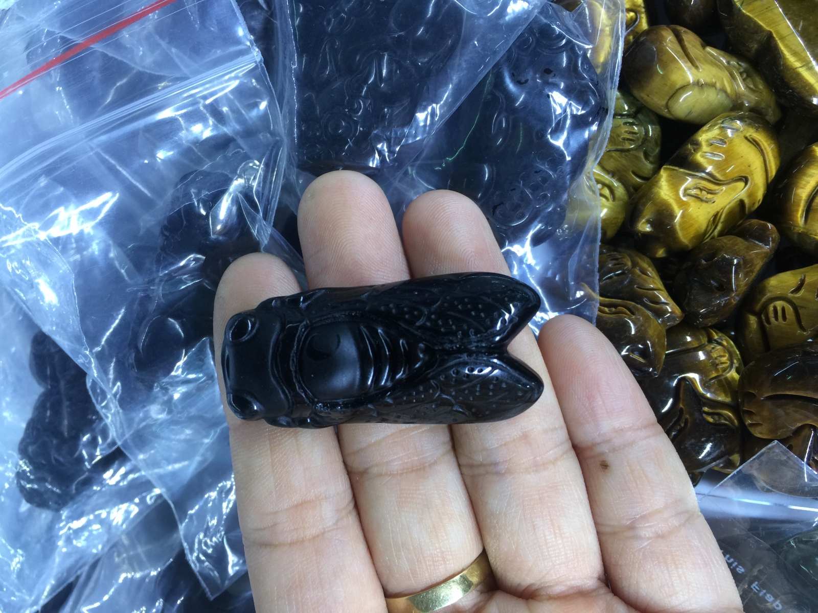 Mặt dây chuyền ve sầu đá thạch anh VS02