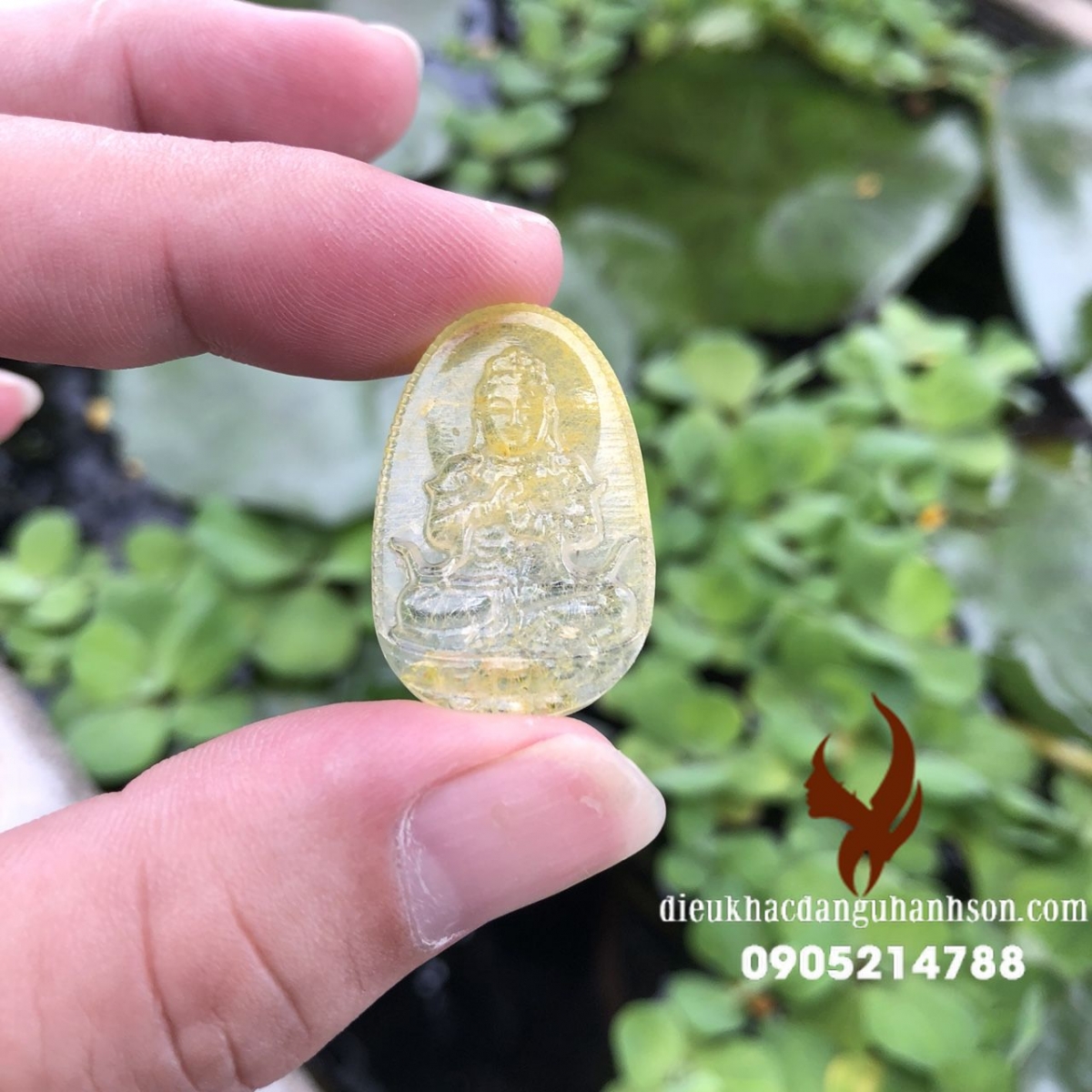 Mặt dây chuyền phật Như Lai đại nhật Thạch anh tóc vàng thiên nhiên cho tuổi Mùi và Thân (Mã sản phẩm: PBM148)