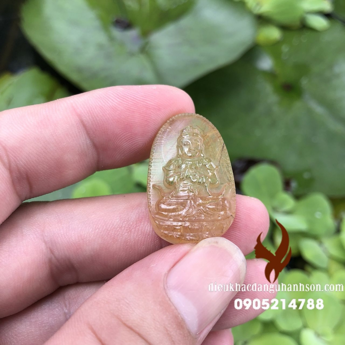 Mặt dây chuyền phật Như Lai đại nhật Thạch anh tóc vàng thiên nhiên cho tuổi Mùi và Thân (Mã sản phẩm: PBM147)