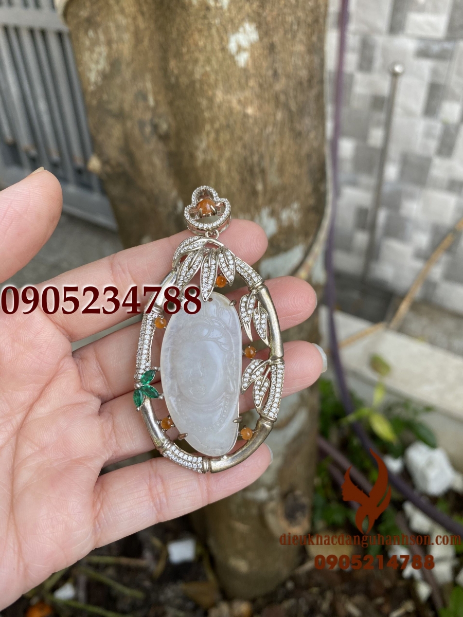 Mặt dây chuyền phật quan âm bạch ngọc tự nhiên (Mã sản phẩm: QA31)