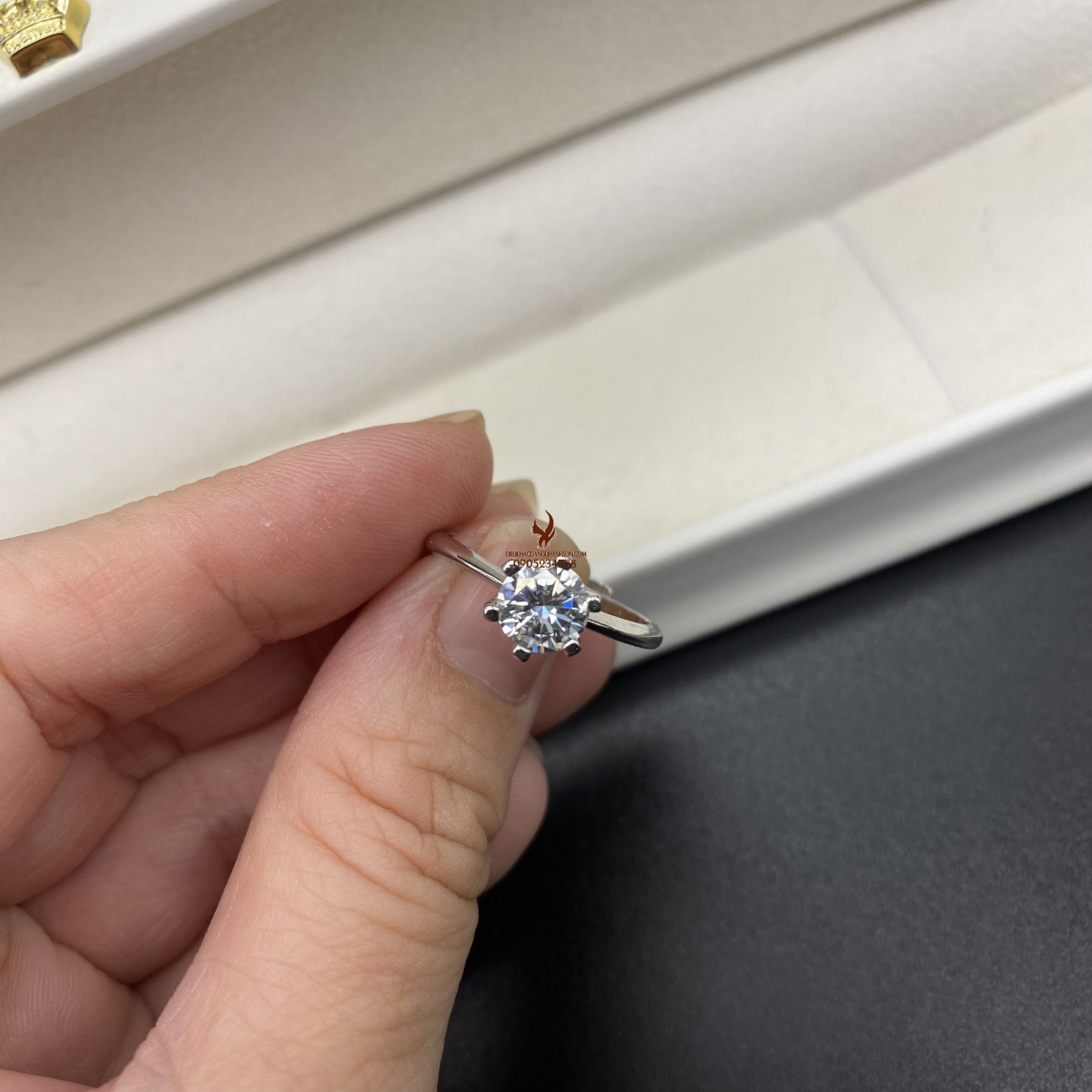 Nhẫn kim cương Moissanite trắng 6,5 ly lên vàng trắng (Mã sản phẩm: KC17)