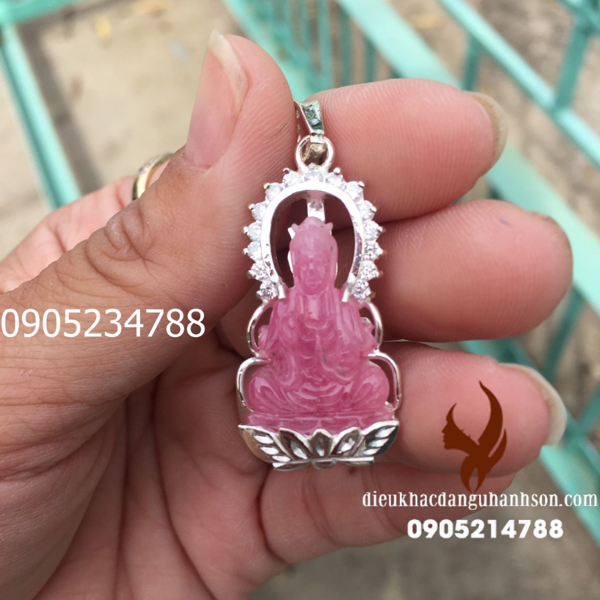 Mặt dây chuyền Quan âm đá ruby tự nhiên ốp bạc ta nguyên chất QA08