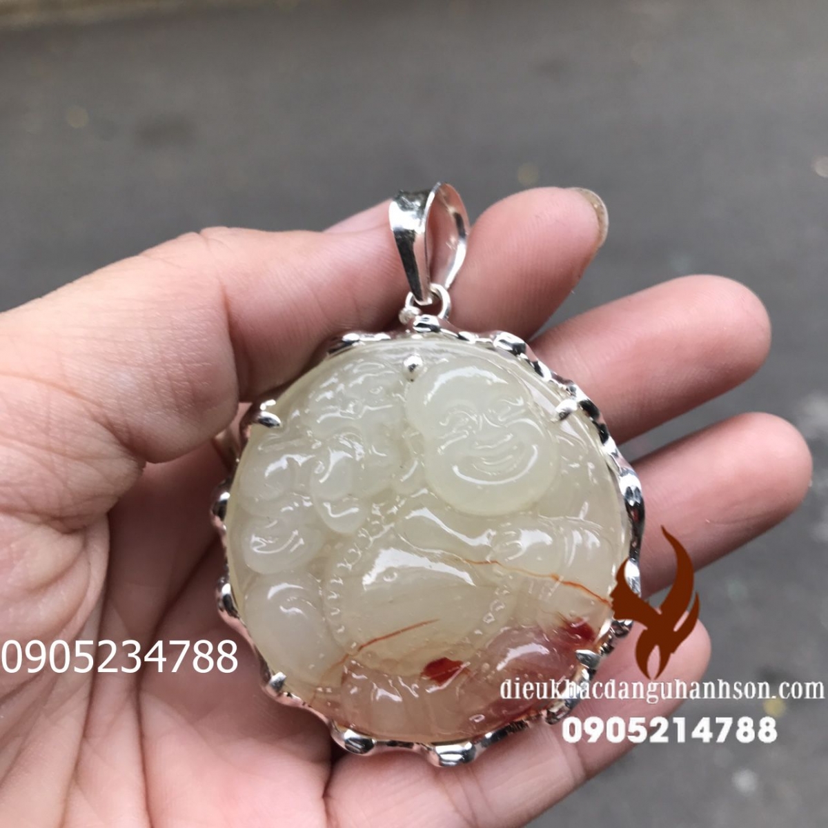 Mặt dây chuyền phật di lặc đá mã não vân trắng tự nhiên DL68
