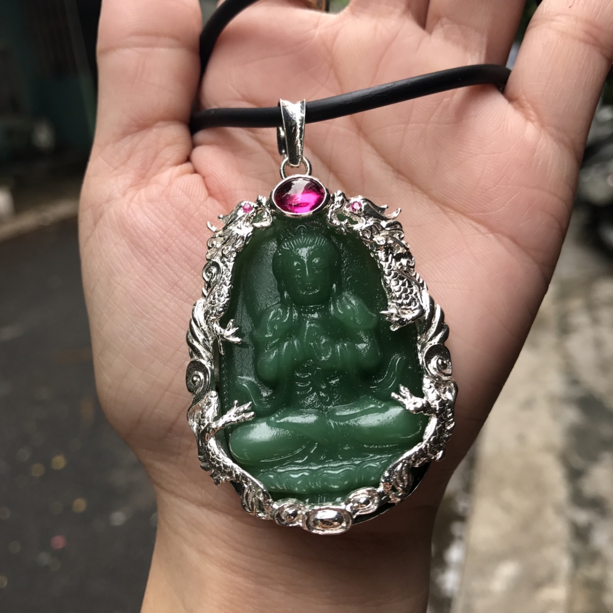 Phật Bản Mệnh Như Lai Đại Nhật Đá Thạch Anh Xanh (Green Aventurine) ốp bạc ta rồng cuộn kèm dây rồng Cho Tuổi Mùi Và Thân NL16