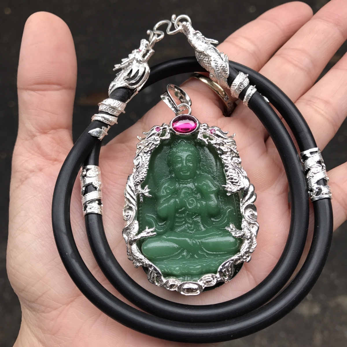 Phật Bản Mệnh Như Lai Đại Nhật Đá Thạch Anh Xanh (Green Aventurine) ốp bạc ta rồng cuộn kèm dây rồng Cho Tuổi Mùi Và Thân NL18