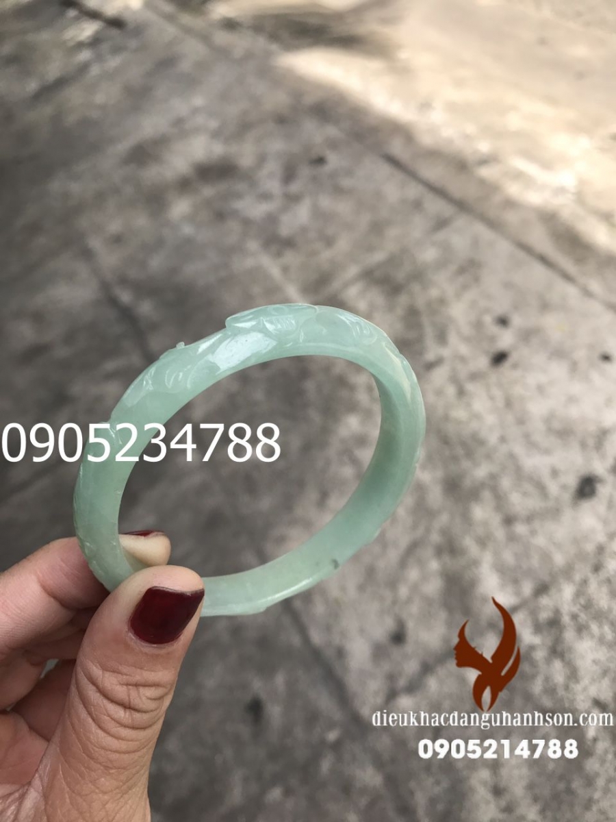  Vòng tay Ngọc cẩm thạch chạm họa tiết kèm tỳ hưu VTBL22
