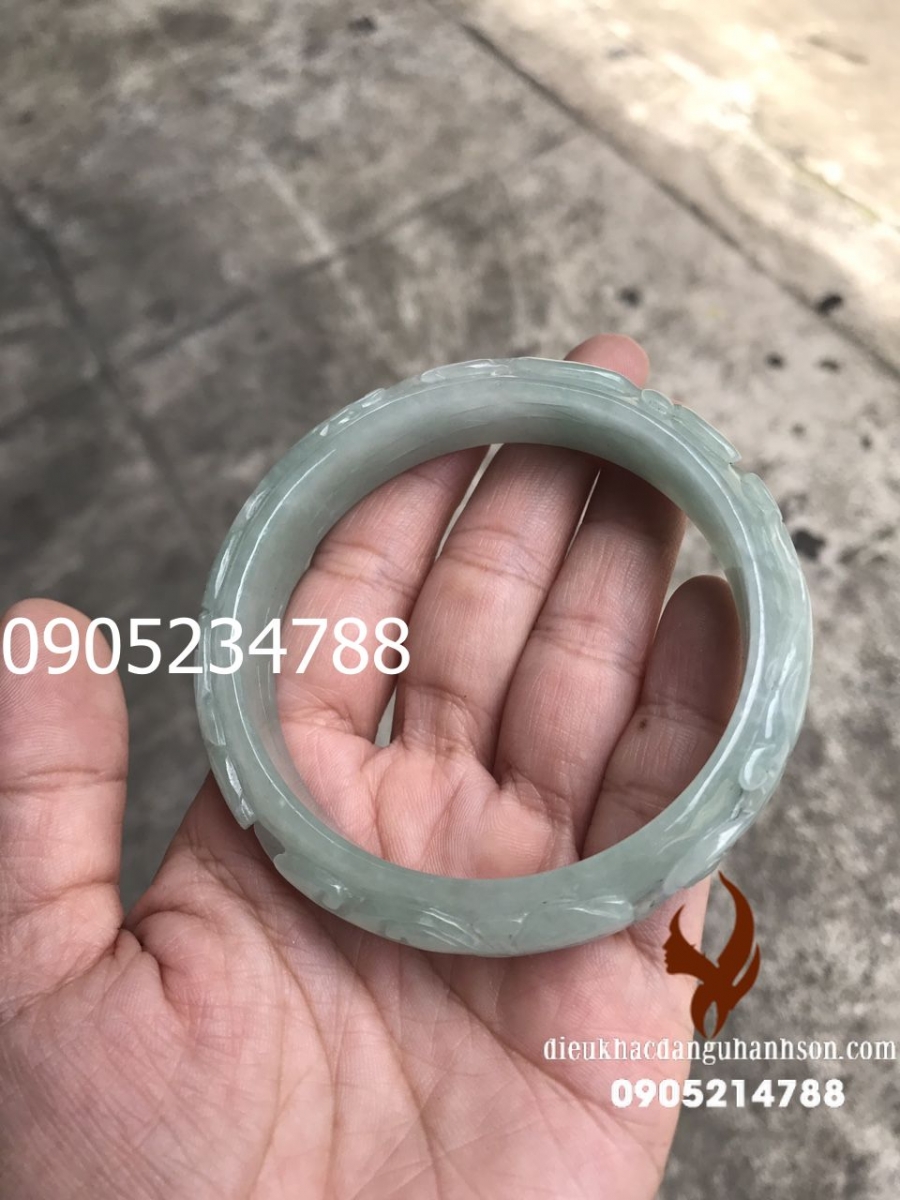 Vòng Tay Ngọc Cẩm Thạch Chạm Hoa Văn VTBL28