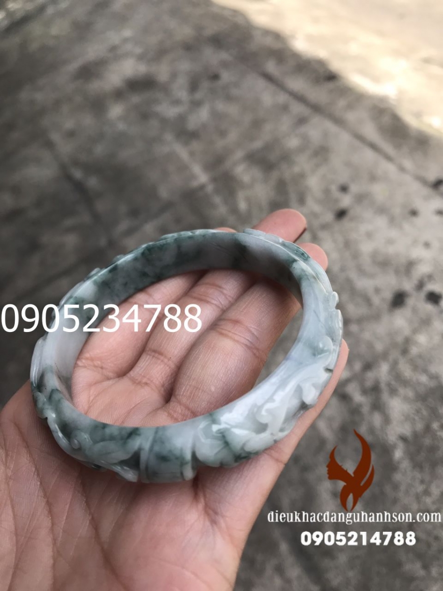  Vòng tay Ngọc cẩm thạch chạm hoa văn VTBL24