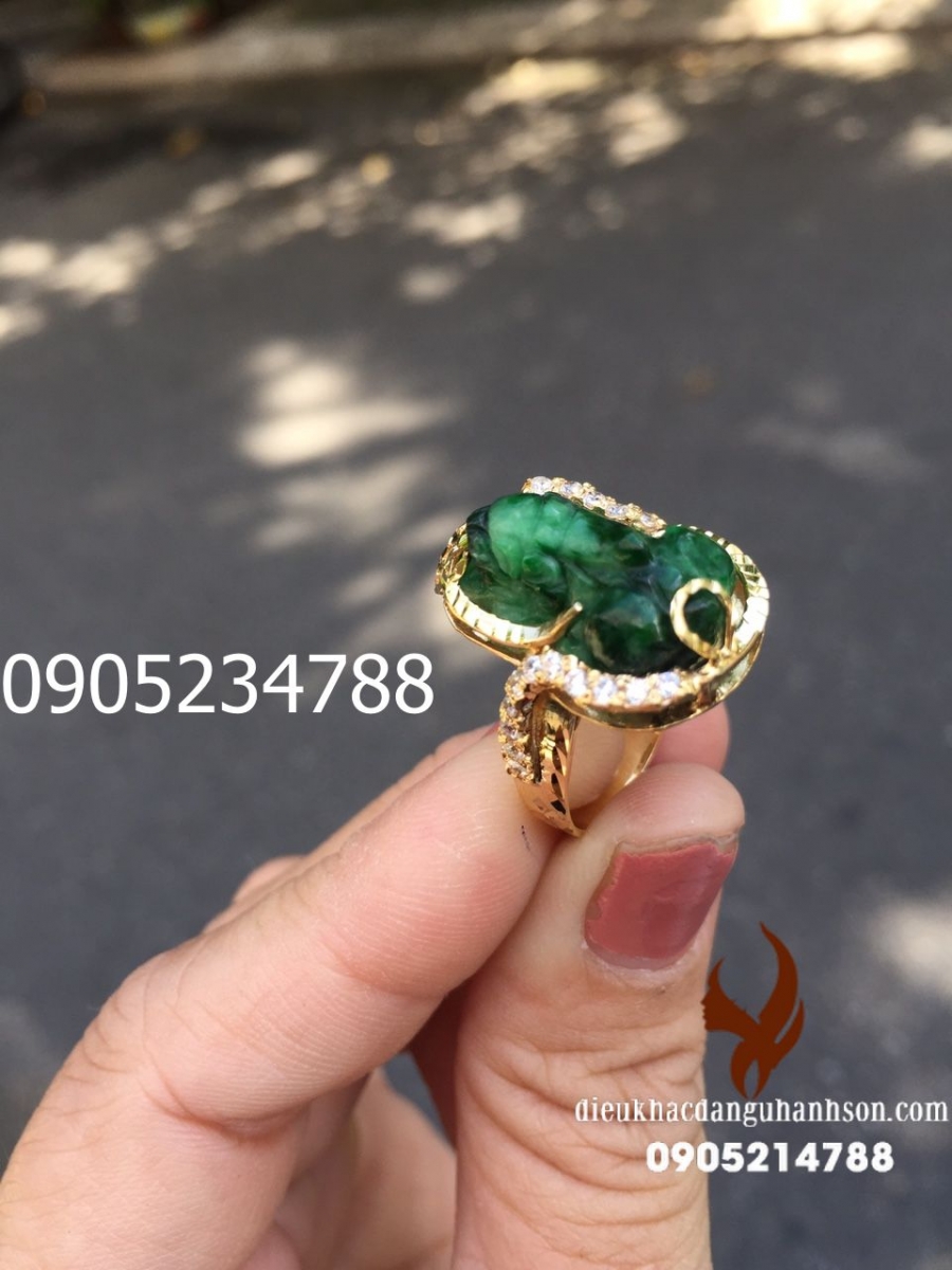 Nhẫn tỳ hưu Ngọc Sơn Thủy tự nhiên lên vàng tây 10k NV02
