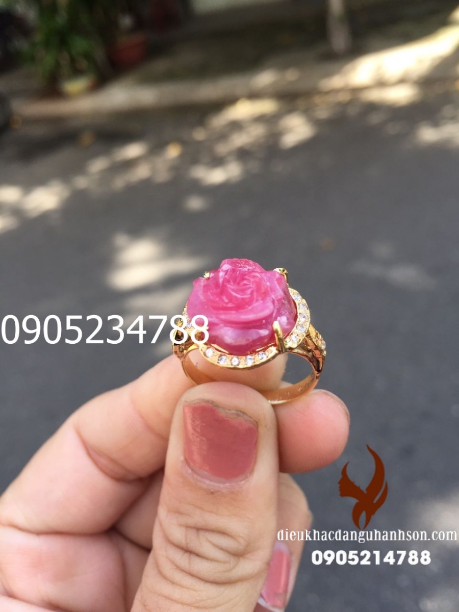 Nhẫn hoa mẫu đơn ruby lên vàng tây 10K HMD01