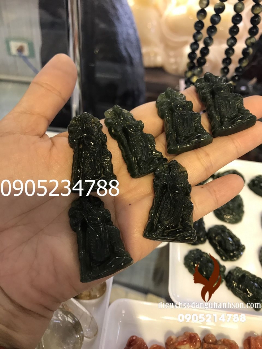 Quan công Ngọc bích tự nhiên QC45
