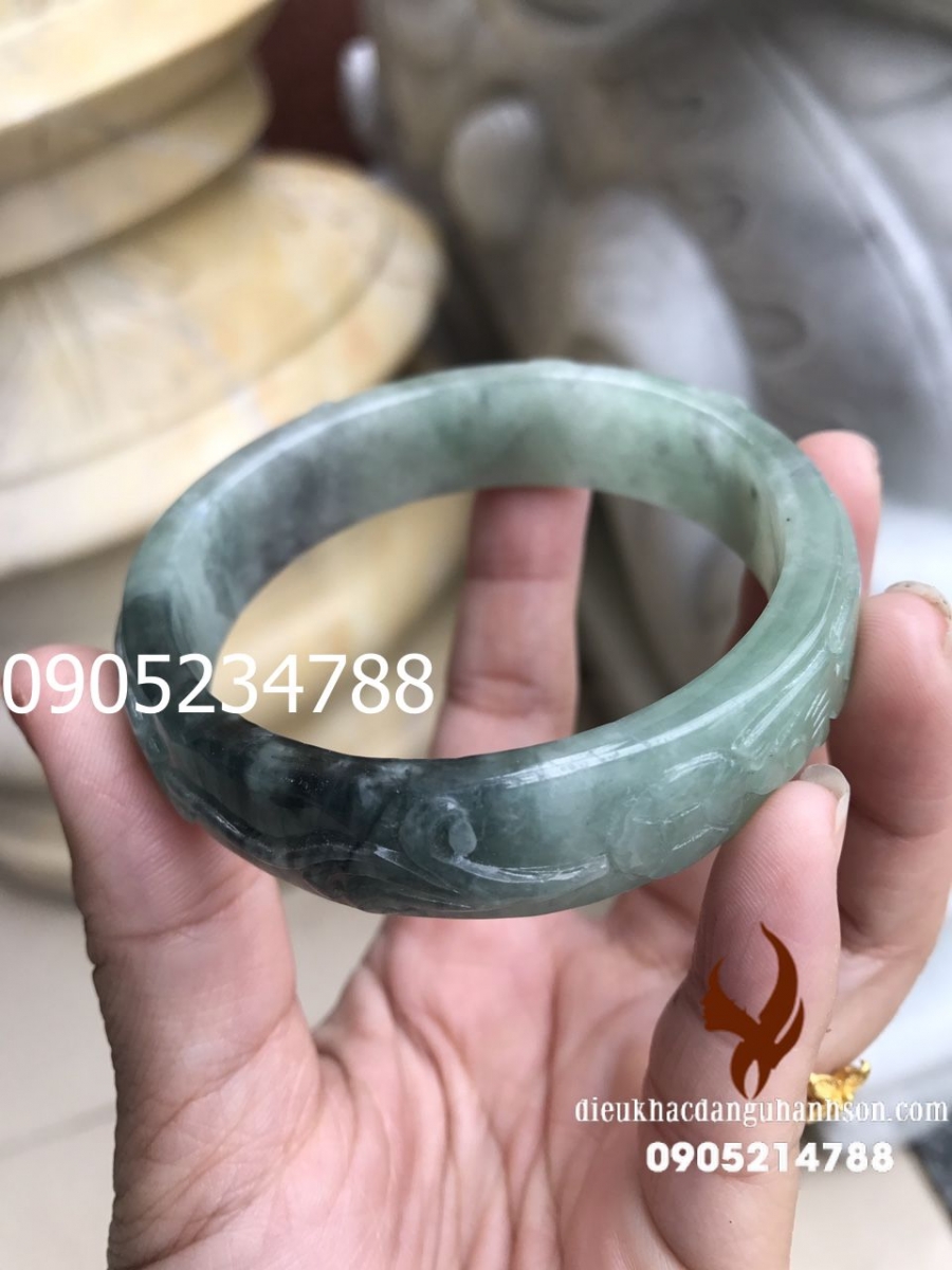 Vòng ngọc cẩm thạch tự nhiên chạm rồng VTBL34