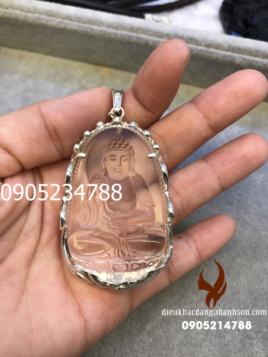 Phật bản mệnh A di đà cho tuổi Tuất đá thạch anh trắng ốp bạc ta nguyên chất (Mã sản phẩm: PBM43)