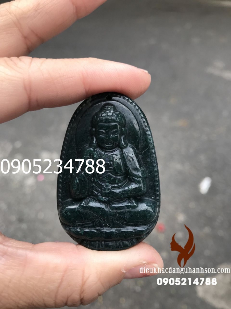 Phật Bản Mệnh A Di Đà Cho Tuổi Tuất, Hợi Đá Caxedon Tự Nhiên (Mã Sản Phẩm: PBM56)