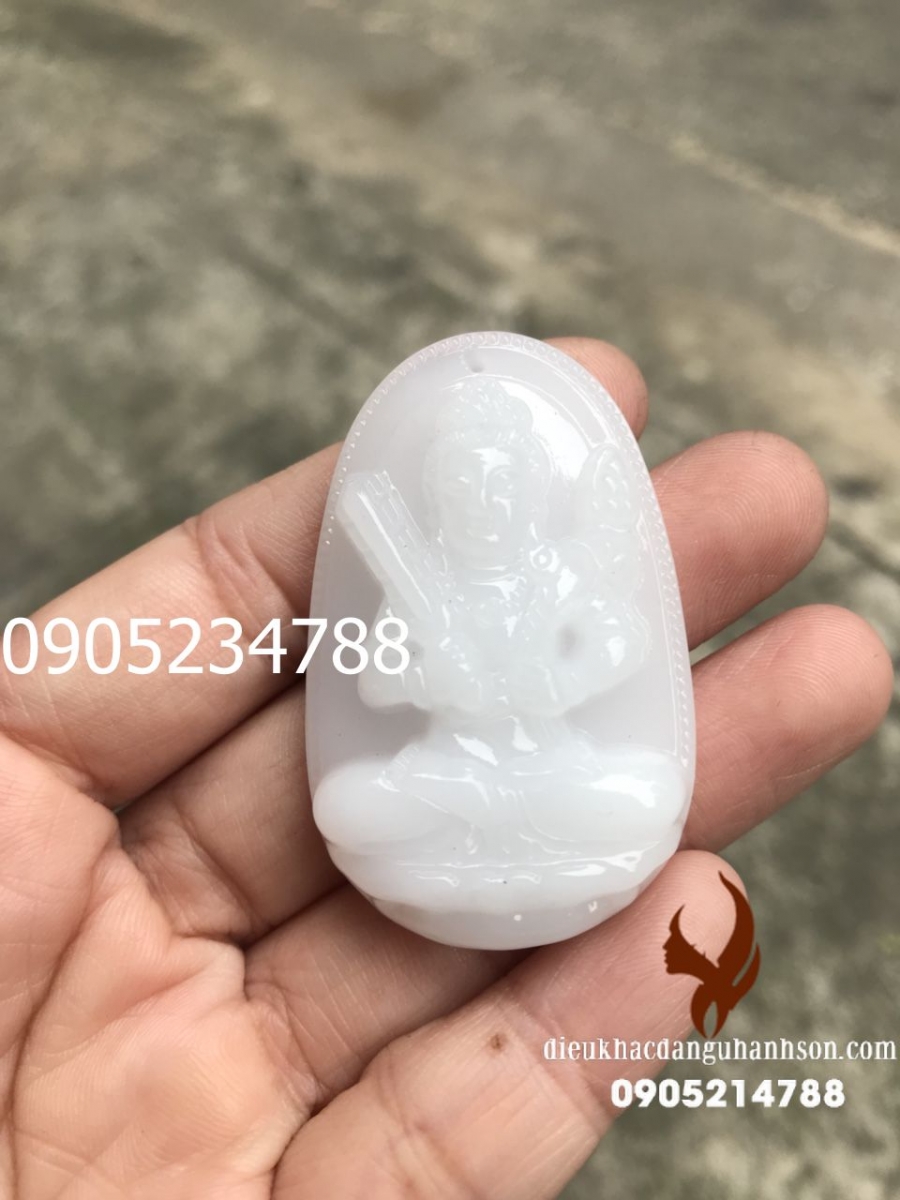 Phật bản mệnh Hư không tạng cho tuổi Sửu và Dần đá thạch anh trắng sữa  (Mã sản phẩm: PBM36)