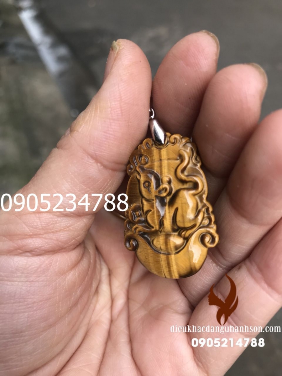 Con giáp Chuột (Tý) Đá mắt hổ tự nhiên CG13