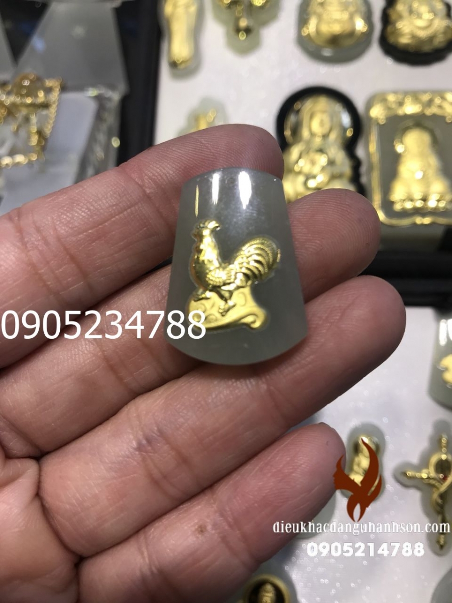Con giáp Gà (Dậu) Ngọc cẩm thạch xi dát vàng 24k CG08