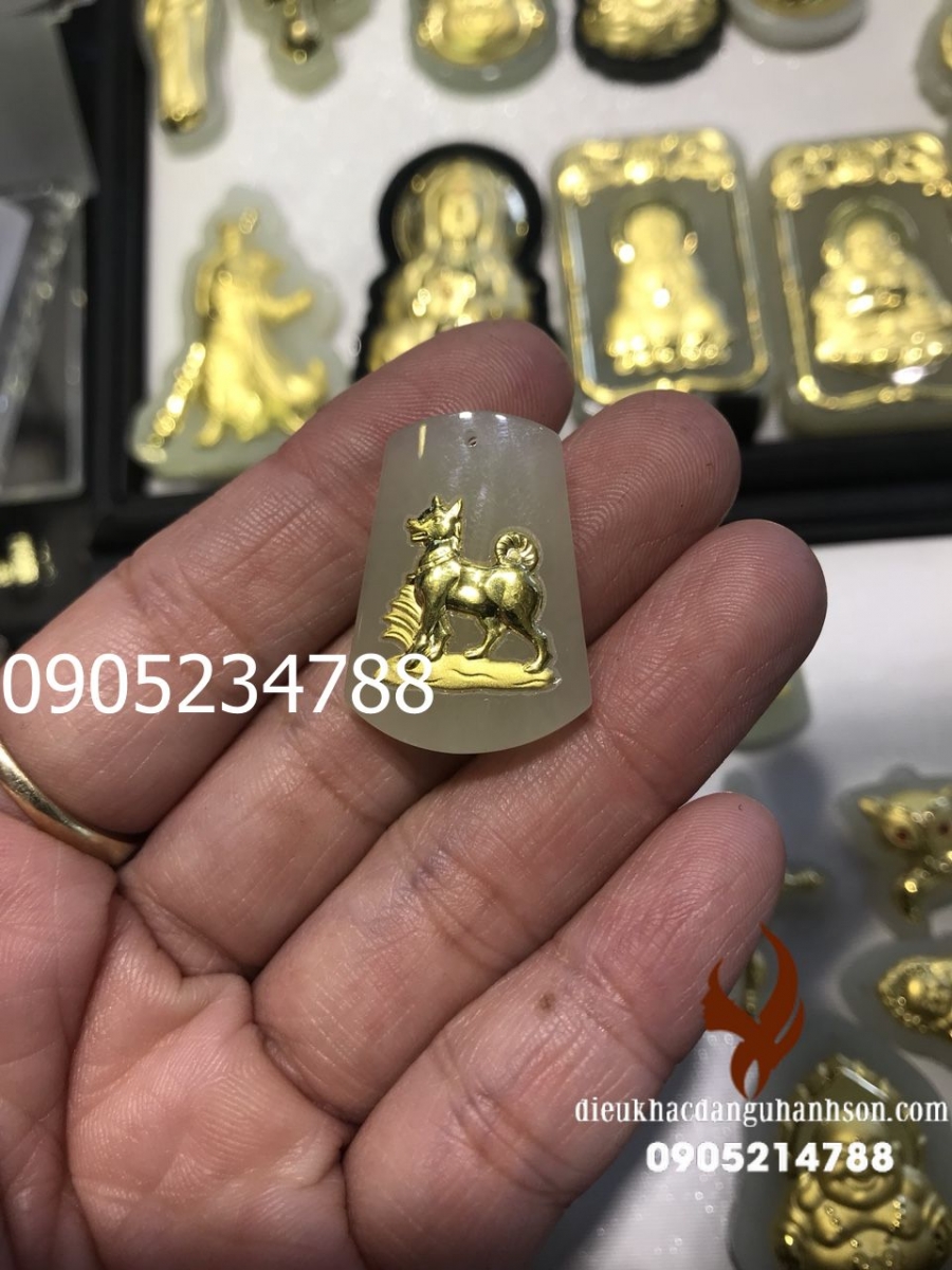 Con giáp Chó (Tuất) Ngọc cẩm thạch xi dát vàng 24k CG07