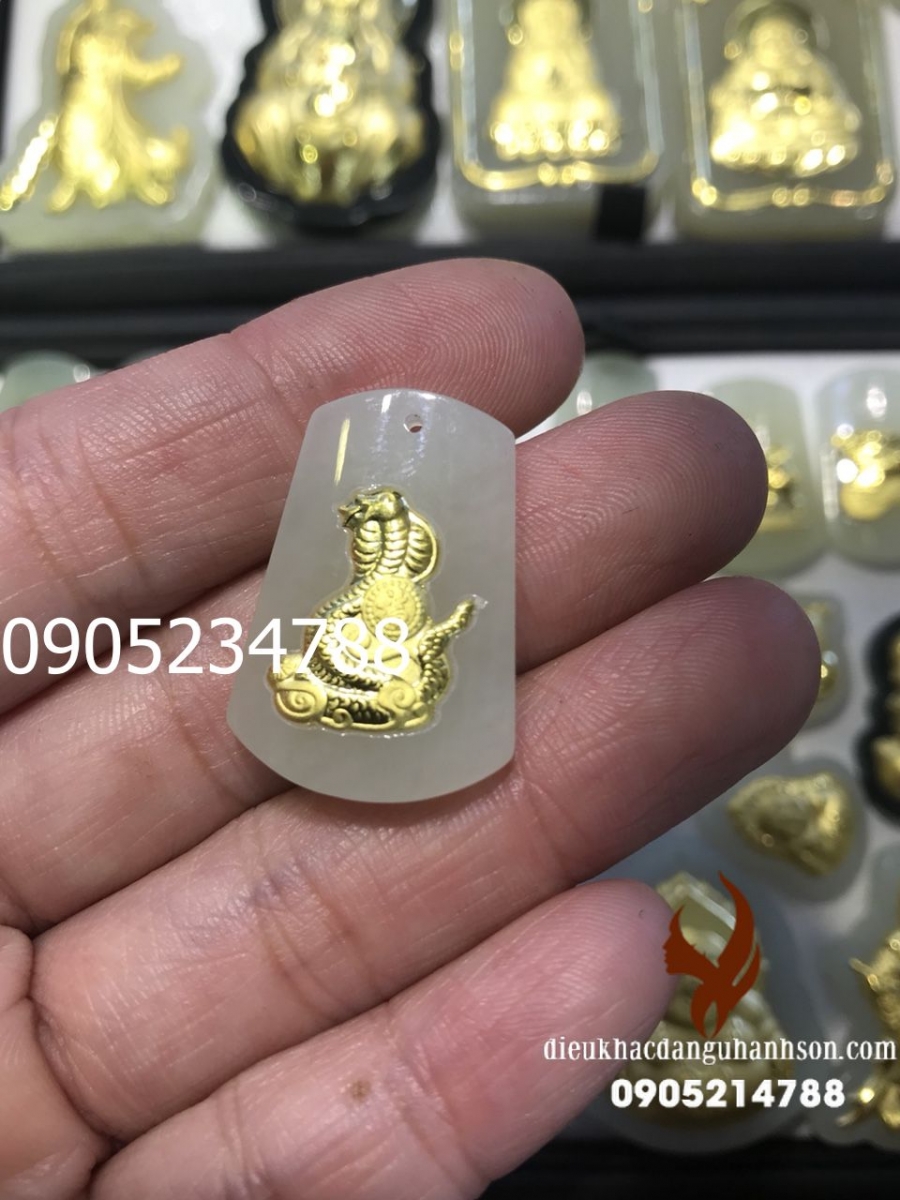 Con giáp rắn Ngọc cẩm thạch dát vàng 24k CG03